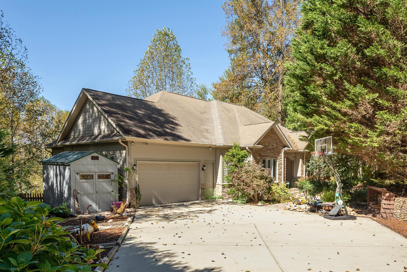 31 Black Iron Lane